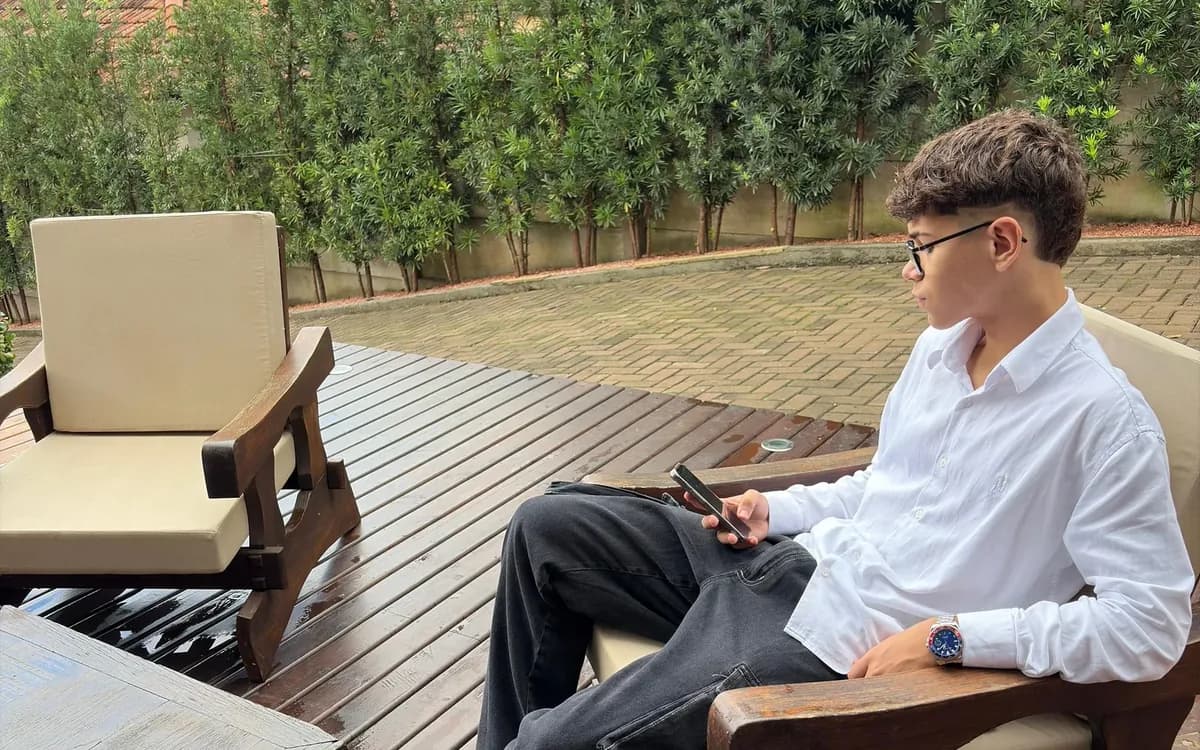 Bernardo Alves analisando um projeto